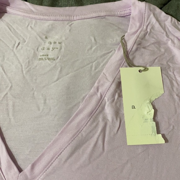A new day tshirt new with tag - Picture 2 of 2